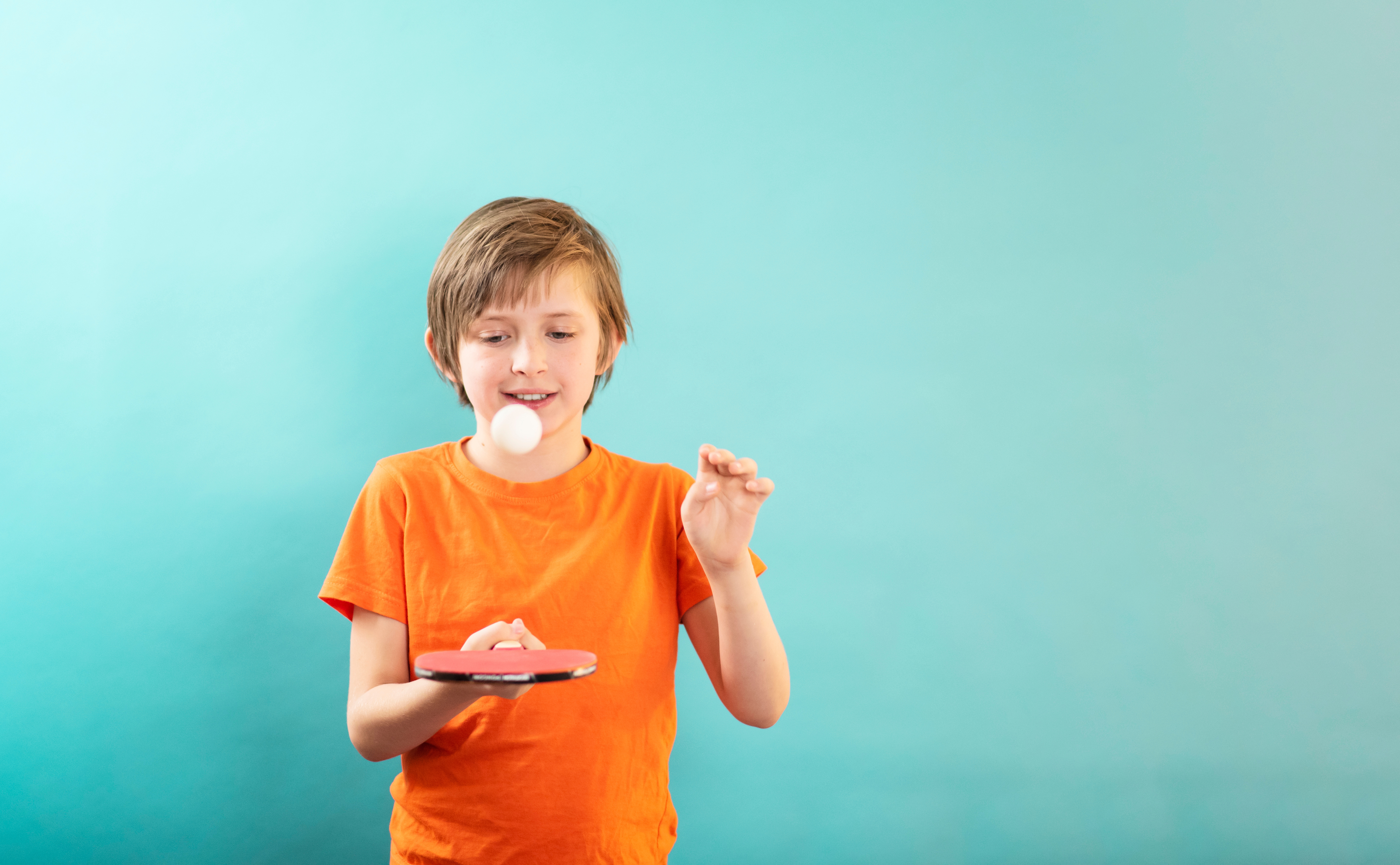 子供の実写画像